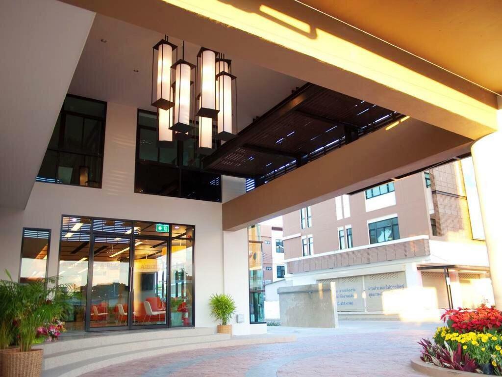 Abizz Hotel Lampang Airport Extérieur photo