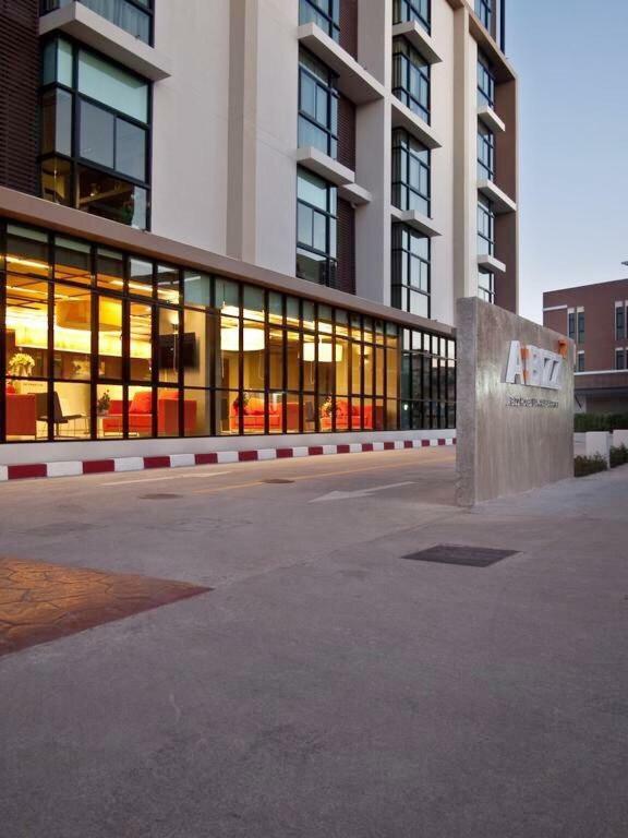 Abizz Hotel Lampang Airport Extérieur photo