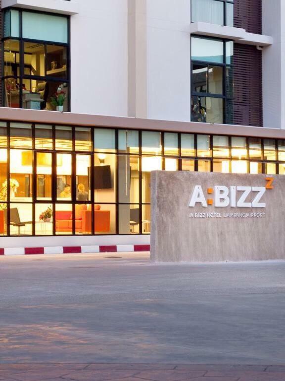 Abizz Hotel Lampang Airport Extérieur photo