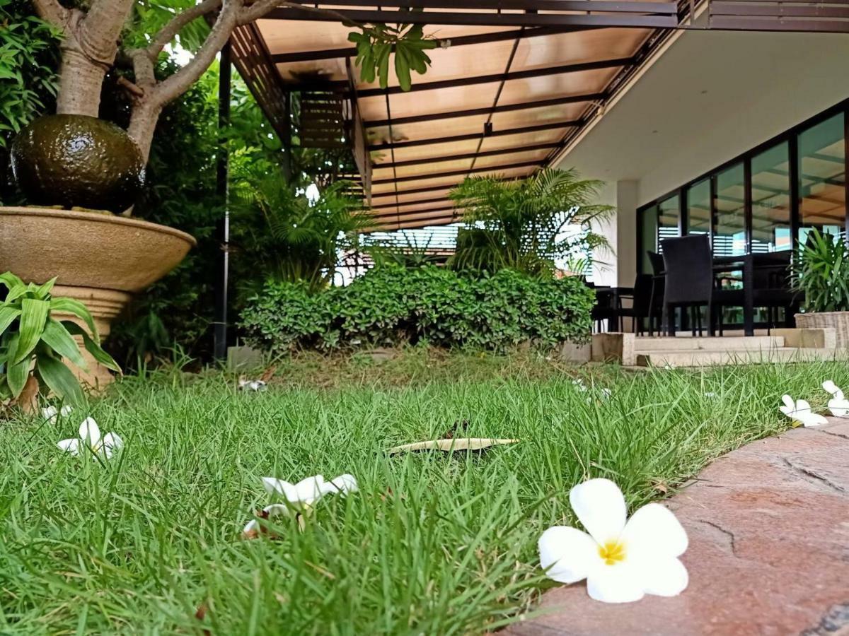 Abizz Hotel Lampang Airport Extérieur photo