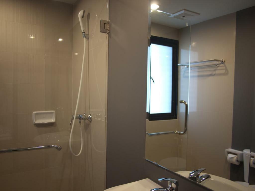 Abizz Hotel Lampang Airport Extérieur photo